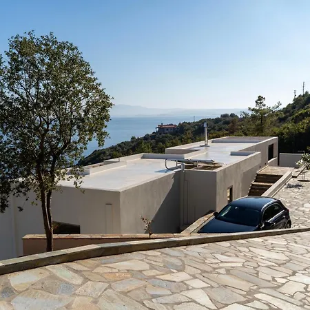 Livas Sun House Villa *