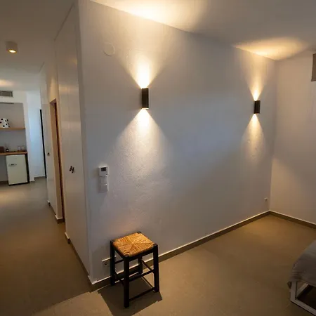 Livas Sun House Villa *
